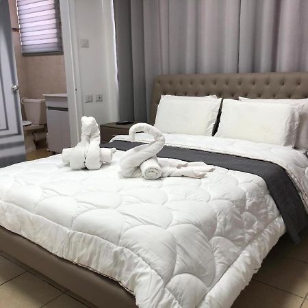 Hotel Room Service بات يام المظهر الخارجي الصورة