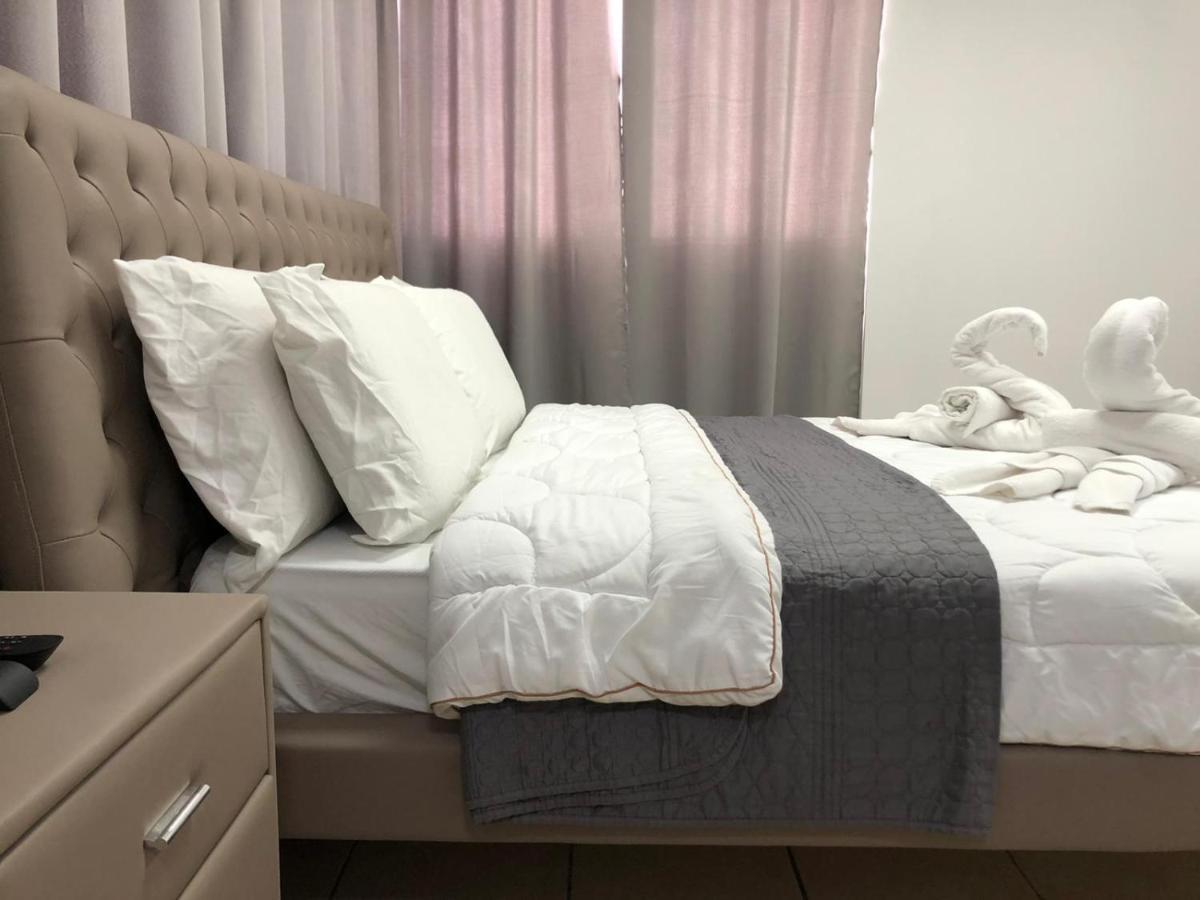 Hotel Room Service بات يام المظهر الخارجي الصورة