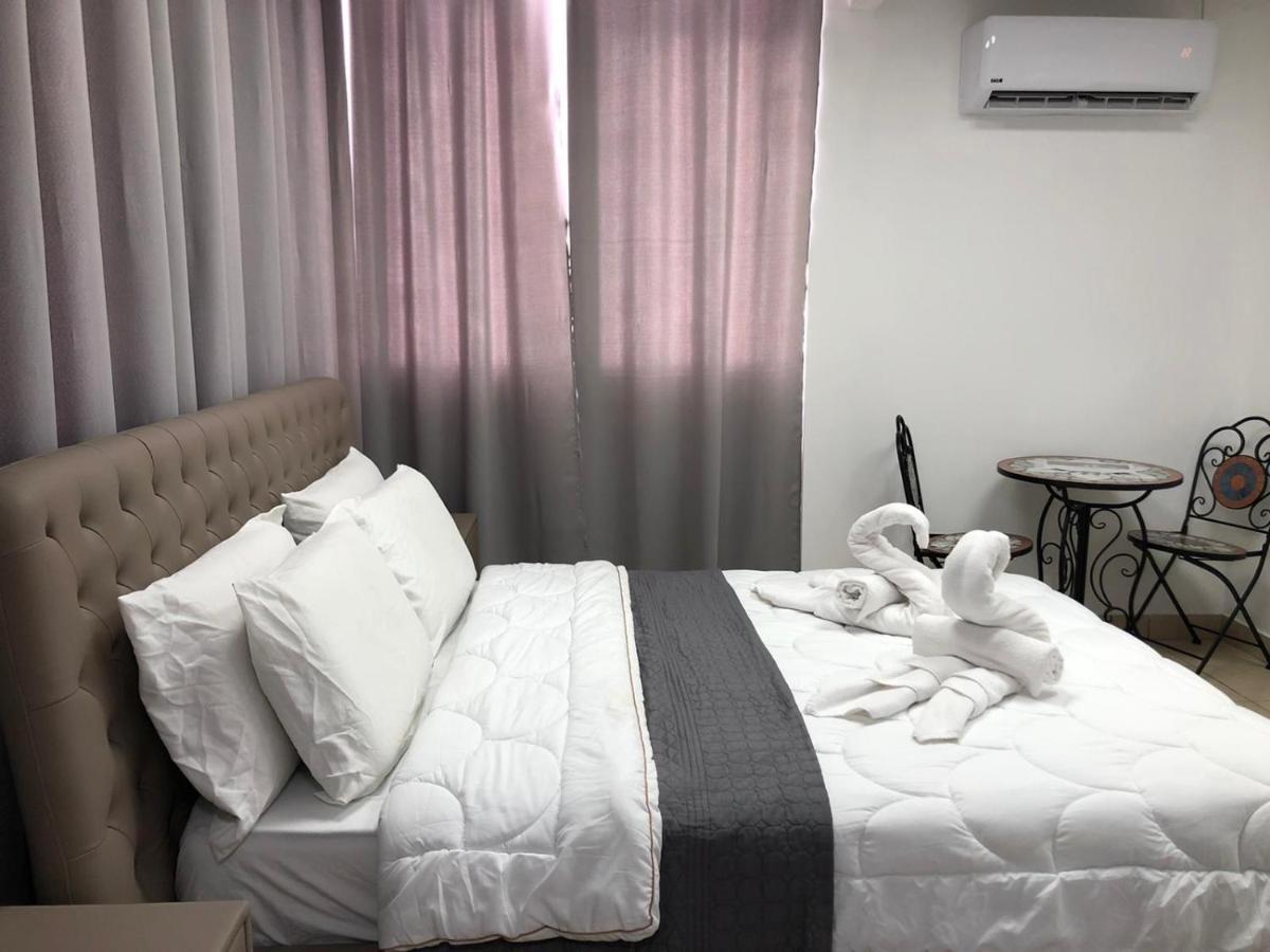 Hotel Room Service بات يام المظهر الخارجي الصورة