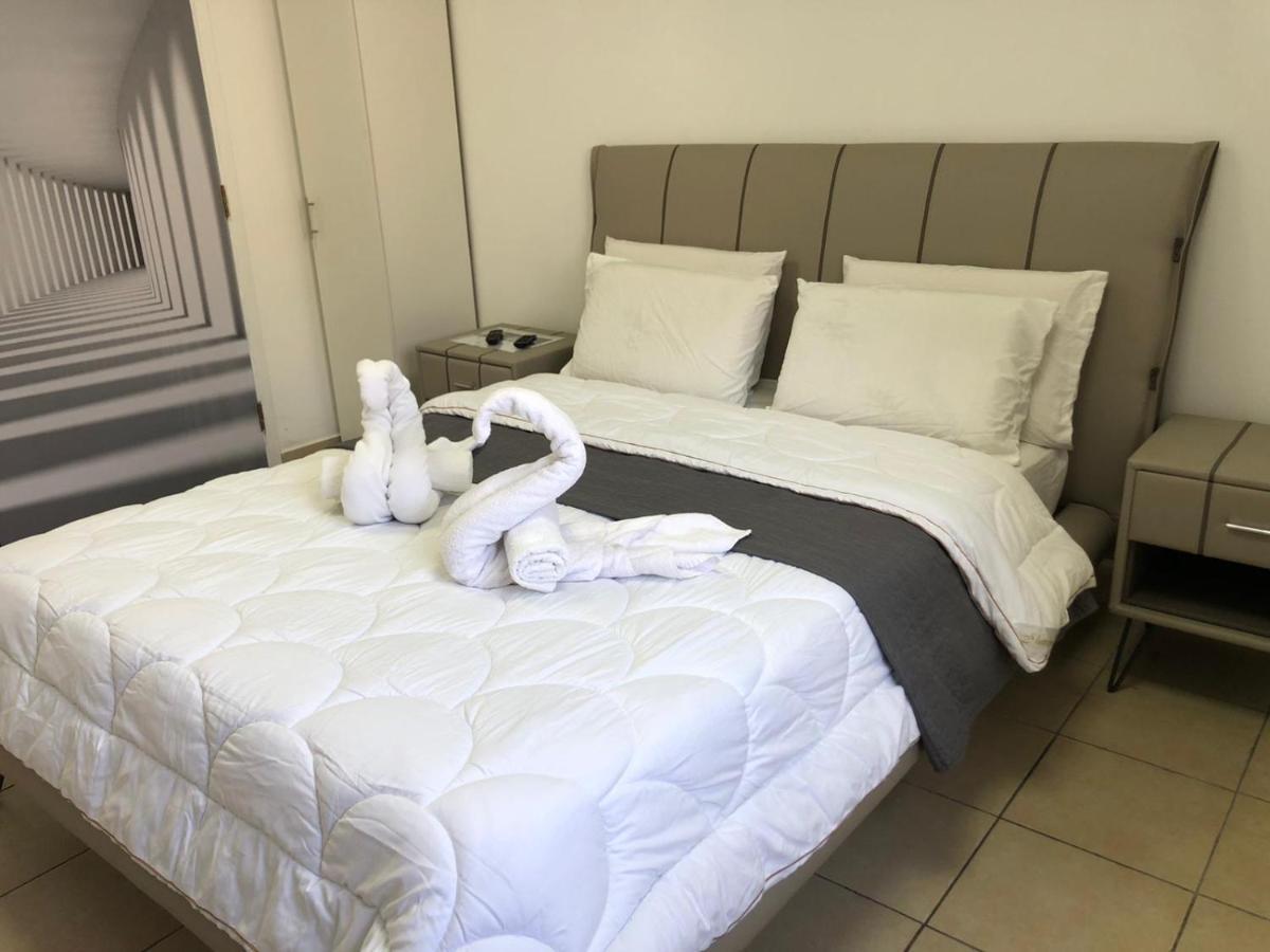 Hotel Room Service بات يام المظهر الخارجي الصورة