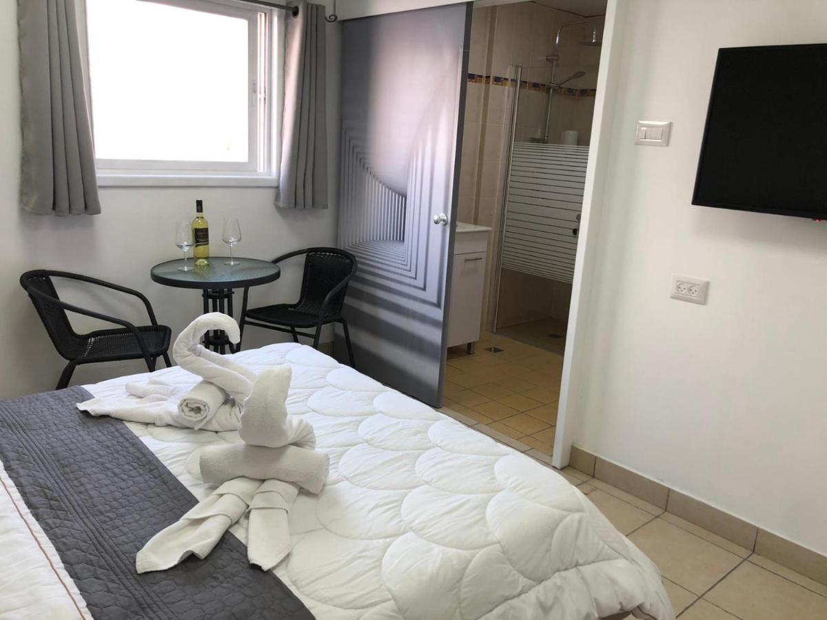 Hotel Room Service بات يام المظهر الخارجي الصورة